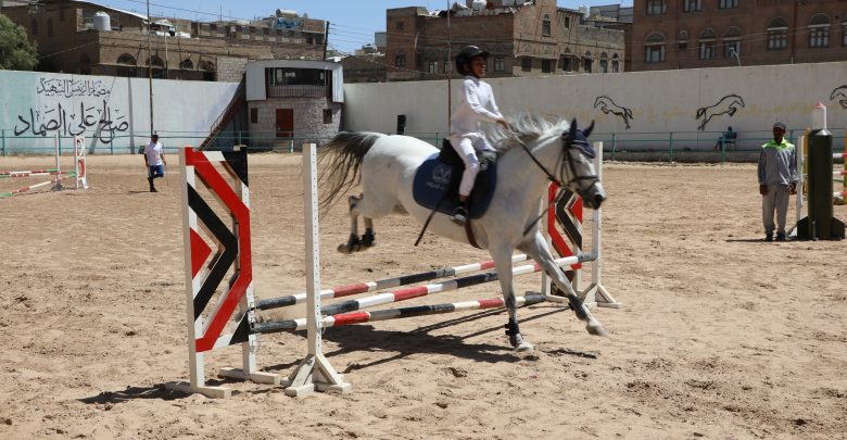 كلية الشرطة تدشن بطولة الشهيد القائد للفروسية