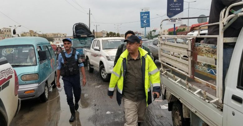 مدير عام المرور يتفقد جهود رجال المرور خلال الأمطار الغزيرة التي تشهدها أمانة العاصمة اليوم