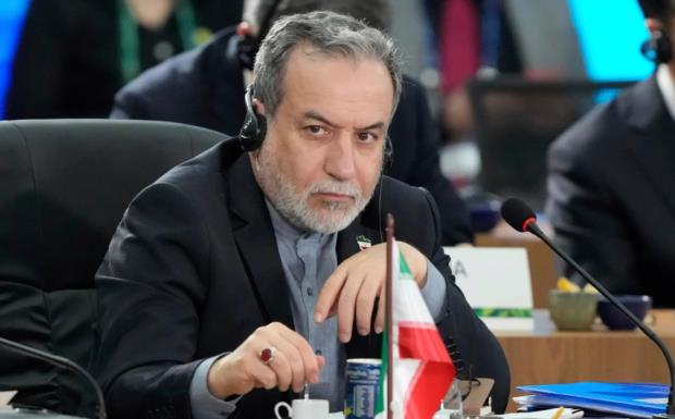 عراقتشي يقوم بجولة إقليمية لبحث مستجدات العدوان على إيران