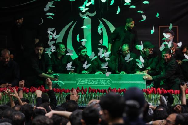 توافد الملايين ومشاركة دولية واسعة .. طهران تستعد لتشييع تاريخي للسيد الشهيد خامنئي