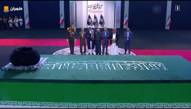الوفد اليمني يصل طهران للمشاركة في مراسم الوداع الرسمية للإمام الشهيد السيد علي الخامنئي