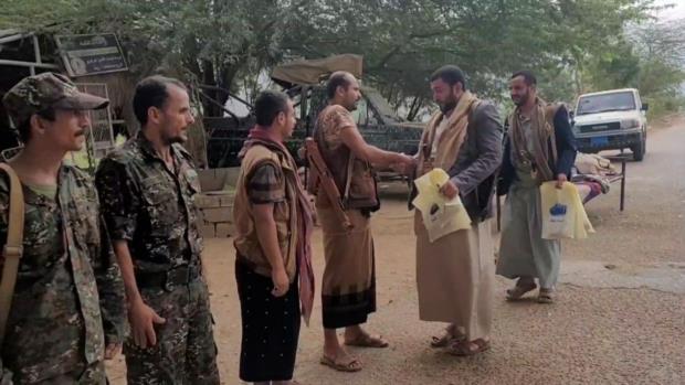 وكيل محافظة ريمة ومسؤول التعبئة يتفقدان أحوال منتسبي الأجهزة الأمنية 
