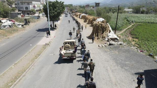 إب.. مسير عسكري لمنتسبي أمن ريف إب والتعبئة العامة بالمديرية
