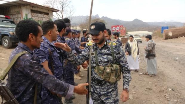 إب.. قيادة قوات النجدة تنفذ زيارات عيدية للمرابطين في النقاط الأمنية بالمحافظة