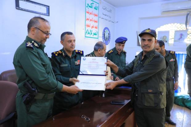 قيادة مصلحة الأحوال المدنية والسجل المدني تكرّم عدداً من منتسبيها المتميزين تقديراً لجهودهم وانضباطهم الوظيفي